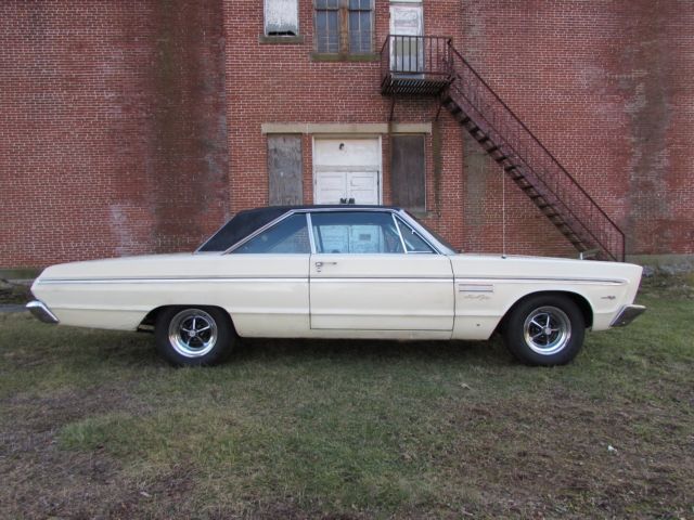 1965 Plymouth Fury Sport - photo 2