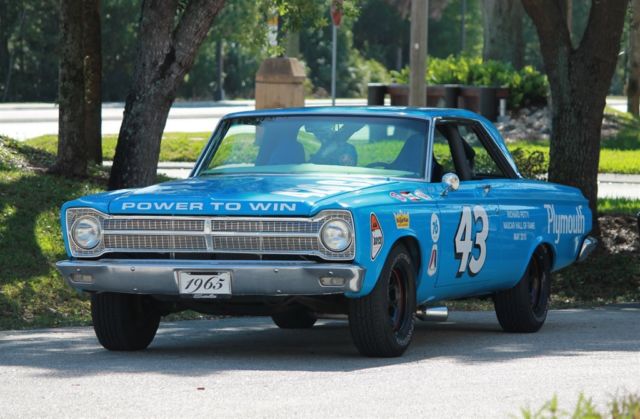 1965 Plymouth Satellite Richard Petty Race Car Replica