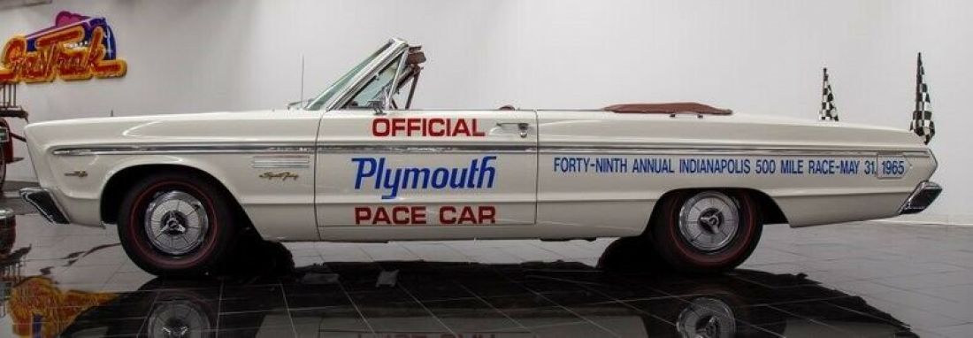1965 Plymouth Fury Convertible Pace Car - photo 2