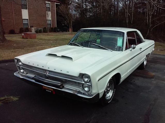 1965 PLYMOUTH SPORT FURY V8 426 AUTO SHARP GREAT RUNNING AND LOOKING 1965 Plymouth Fury 1965 PLYMOUTH SPORT FURY