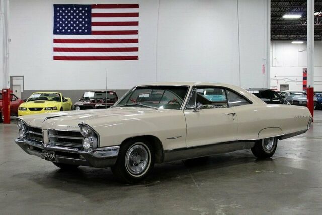 1965 Pontiac Bonneville --