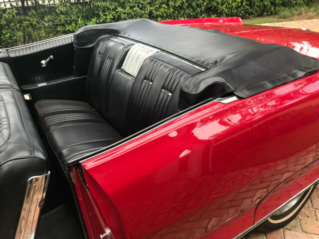 1965 Pontiac Bonneville Convertible - photo 10