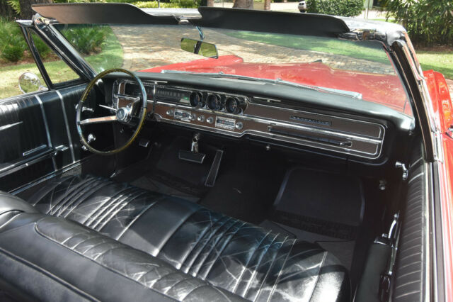 1965 Pontiac Bonneville Convertible - photo 6