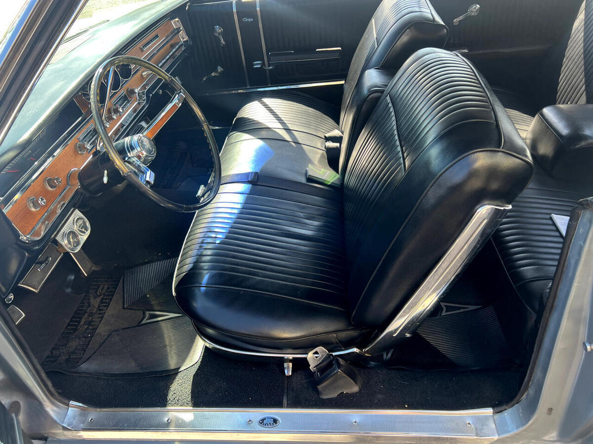 1965 Pontiac Grand Prix 2dr Coupe - photo 9