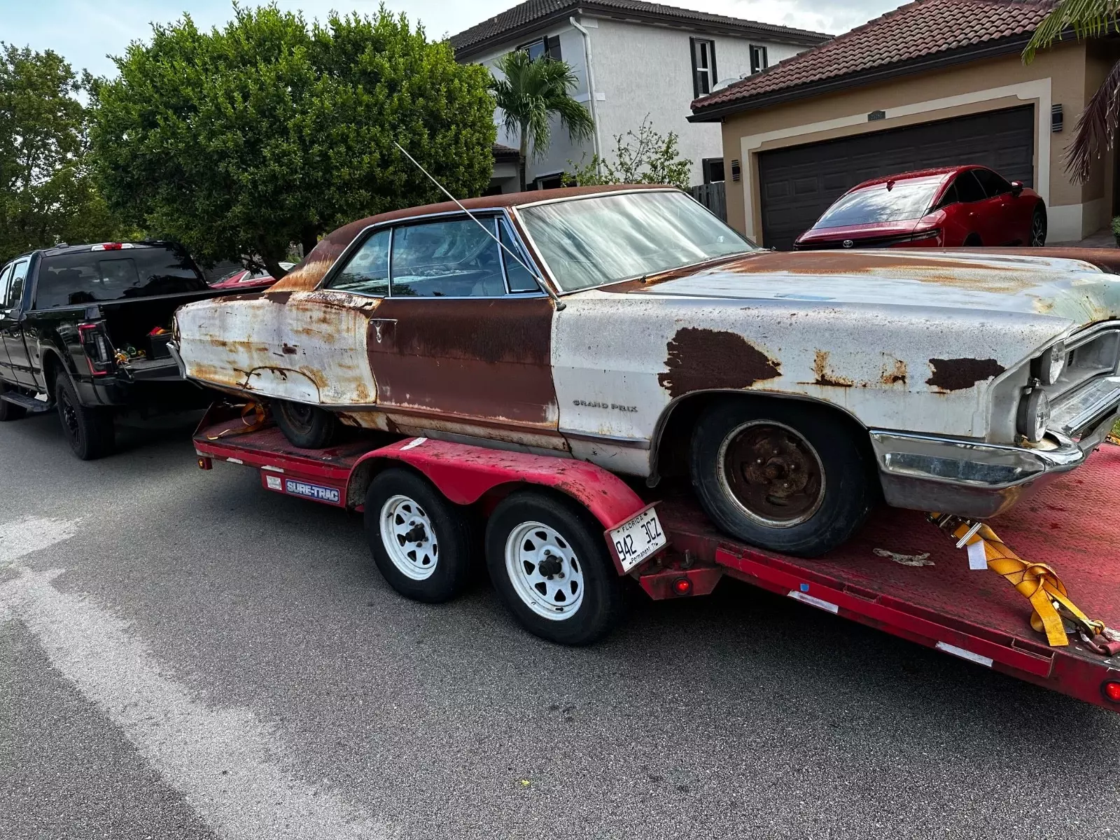 1965 Pontiac Grand Prix - photo 2