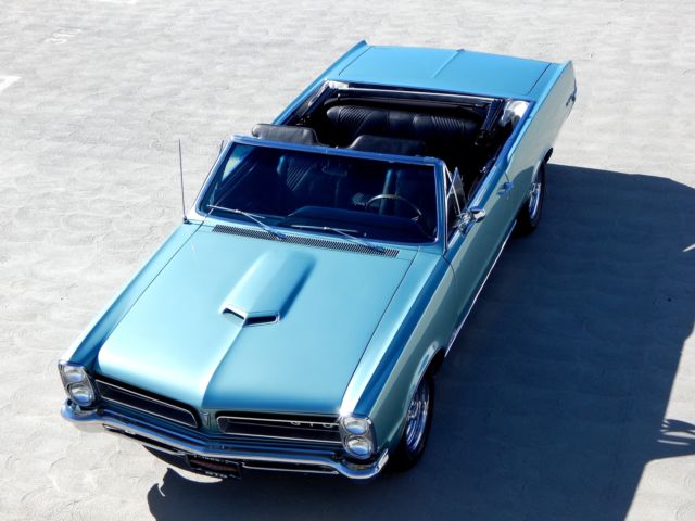 1965 Pontiac GTO 421 Convertible with 4-speed & Tri-power - photo 2