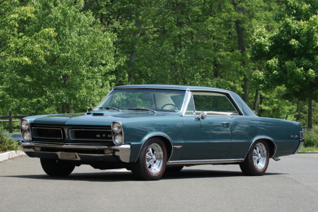 1965 Pontiac GTO Base 6.4L Tri-powered 389 Teal Turquise/White interior 1965 Pontiac GTO