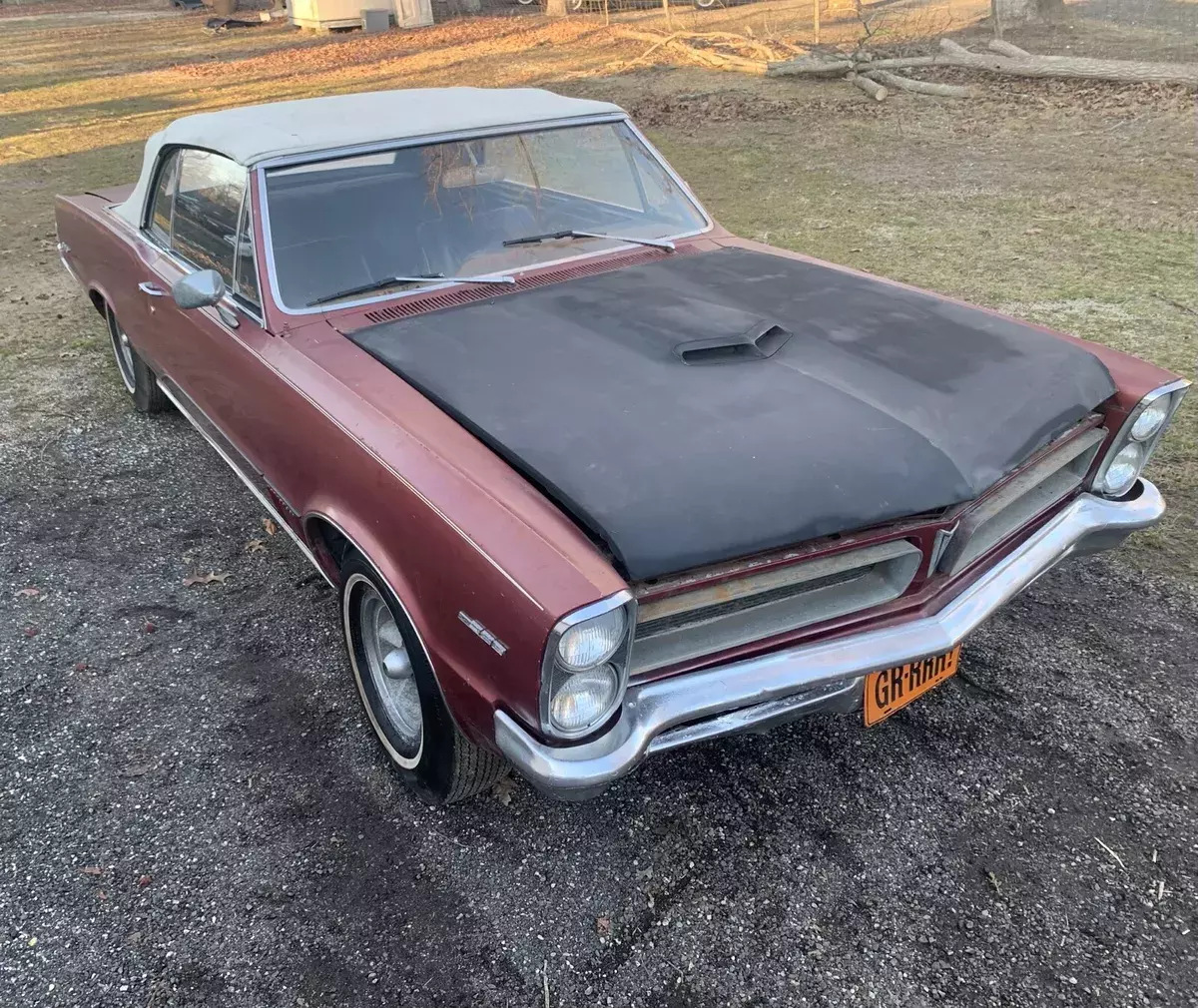 1965 Pontiac GTO Convertible clone Red tripower clone 1965 Pontiac GTO tripower clone