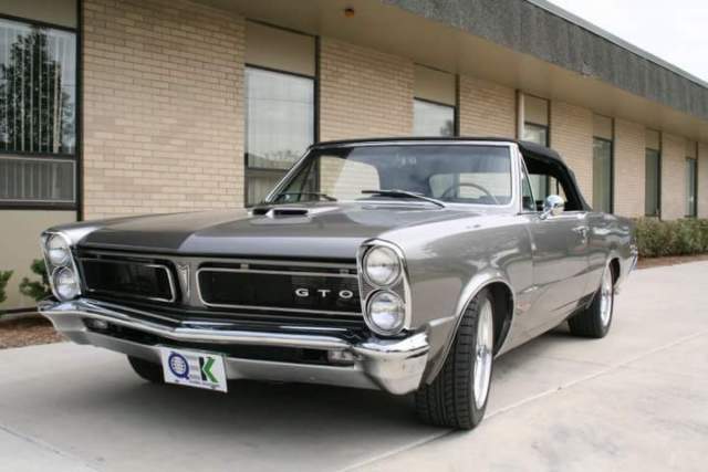 1965 Pontiac GTO Convertible (WCSX Stone Soup Pontiac GTO) 1965 Pontiac GTO Le Mans Convertible