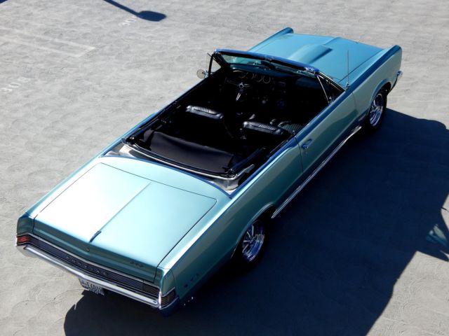1965 Pontiac GTO Convertible with 4-speed & Tri-power - photo 3