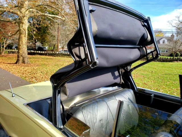 1965 Pontiac GTO CONVERTIBLE - 4 SPEED - A/C - TRI-POWER - photo 11
