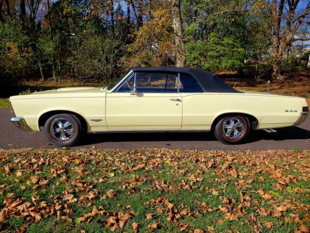 1965 Pontiac GTO CONVERTIBLE - 4 SPEED - A/C - TRI-POWER - photo 3