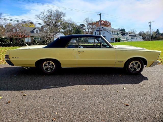 1965 Pontiac GTO CONVERTIBLE - 4 SPEED - A/C - TRI-POWER - photo 5
