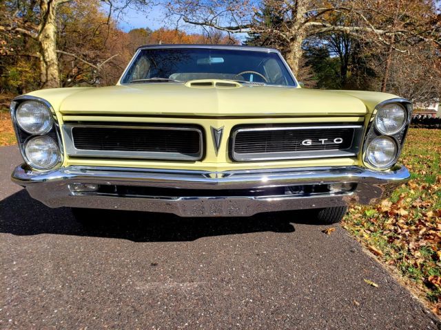 1965 Pontiac GTO CONVERTIBLE - 4 SPEED - A/C - TRI-POWER - photo 7