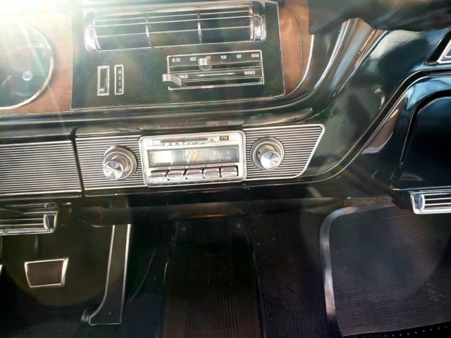1965 Pontiac GTO CONVERTIBLE - 4 SPEED - A/C - TRI-POWER - photo 9