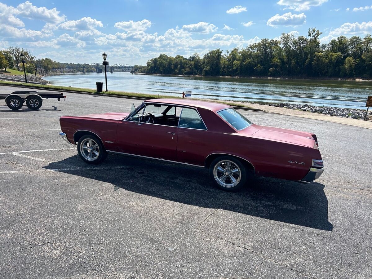 1965 Pontiac GTO Coupe Red RWD Automatic 1965 Pontiac GTO