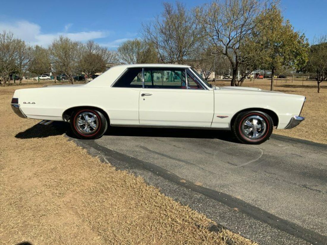 1965 Pontiac GTO Hardtop - photo 9