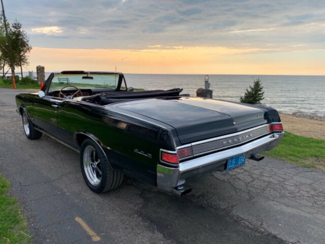 1965 Pontiac GTO Convertible - photo 4