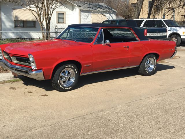 1965 PONTIAC GTO WITH PHS DOCS FACTORY 4 SPEED NEW PAINT 1965 Pontiac GTO BASE