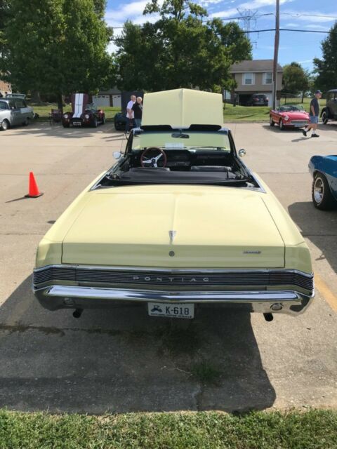 1965 Pontiac Le Mans Black vinyl