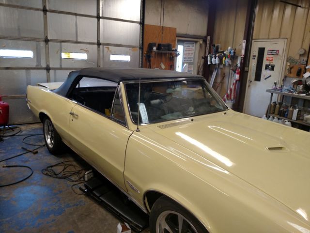 1965 Pontiac GTO Convertlible
