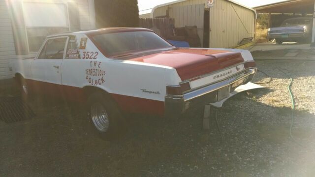 1965 Pontiac Tempest sedan - photo 2