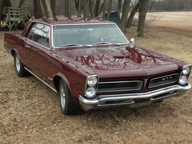 1965 Pontiac Tempest Lemans GTO - 4 Speed Tri-Power 1965 Pontiac GTO Lemans