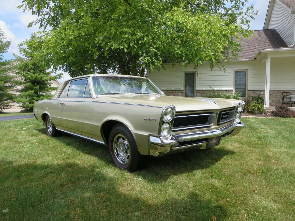 1965 Pontiac Tempest with Pontiac 421 Tri Power 4 Speed GTO Options 1965 Pontiac Tempest Custom