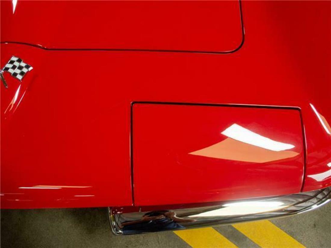 1965 Chevrolet Corvette Convertible - photo 12