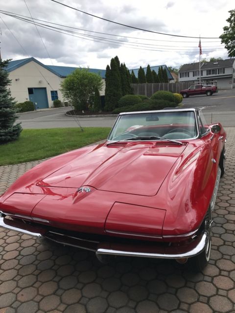 1965 Chevrolet Corvette - photo 2