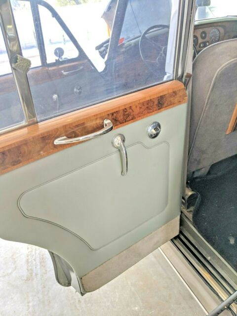 1965 Rolls-Royce Silver Cloud - photo 8