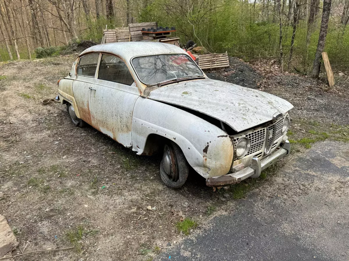 1965 Saab model 96 2 stroke car 4 speed on column - triple 1965 Saab 96