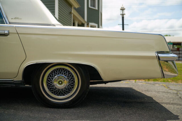 1965 Chrysler Imperial Sedan - photo 6