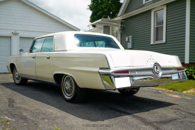 1965 Chrysler Imperial Sedan - photo 7