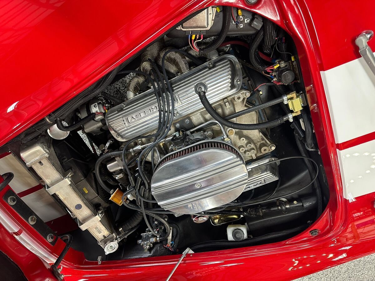 1965 Shelby Cobra 351 V8 4spd Replica Red/White - photo 10