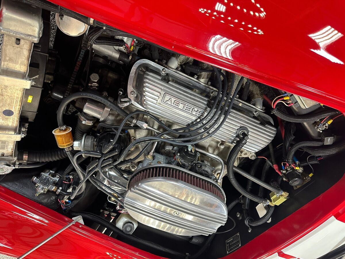 1965 Shelby Cobra 351 V8 4spd Replica Red/White - photo 11
