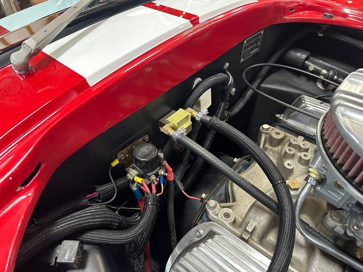 1965 Shelby Cobra 351 V8 4spd Replica Red/White - photo 12