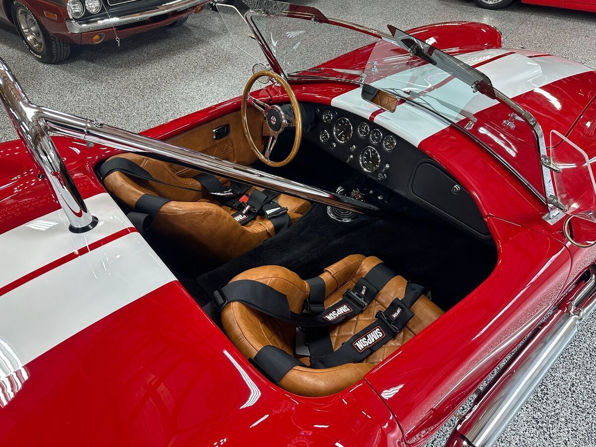 1965 Shelby Cobra 351 V8 4spd Replica Red/White - photo 3