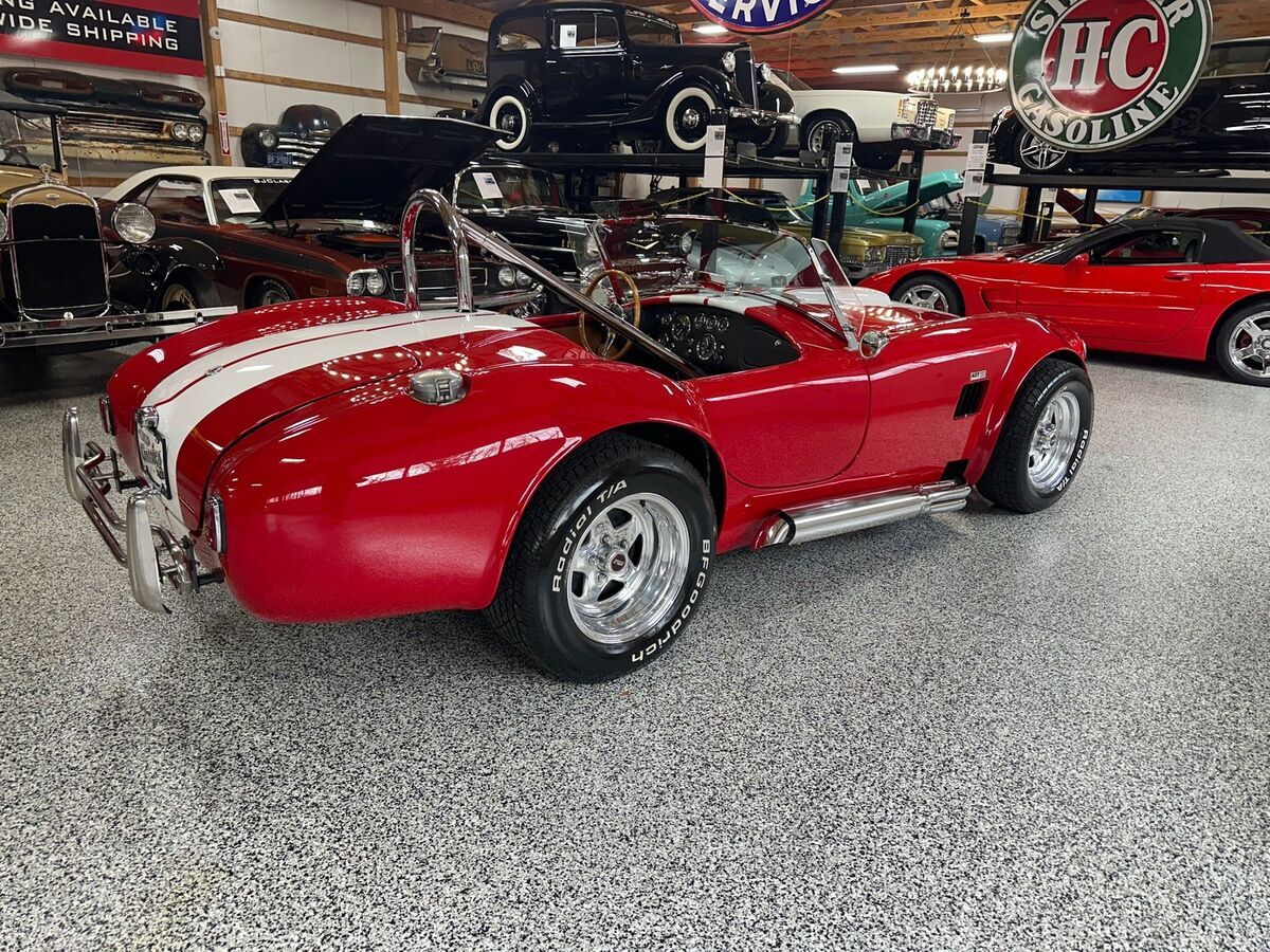 1965 Shelby Cobra 351 V8 4spd Replica Red/White - photo 4