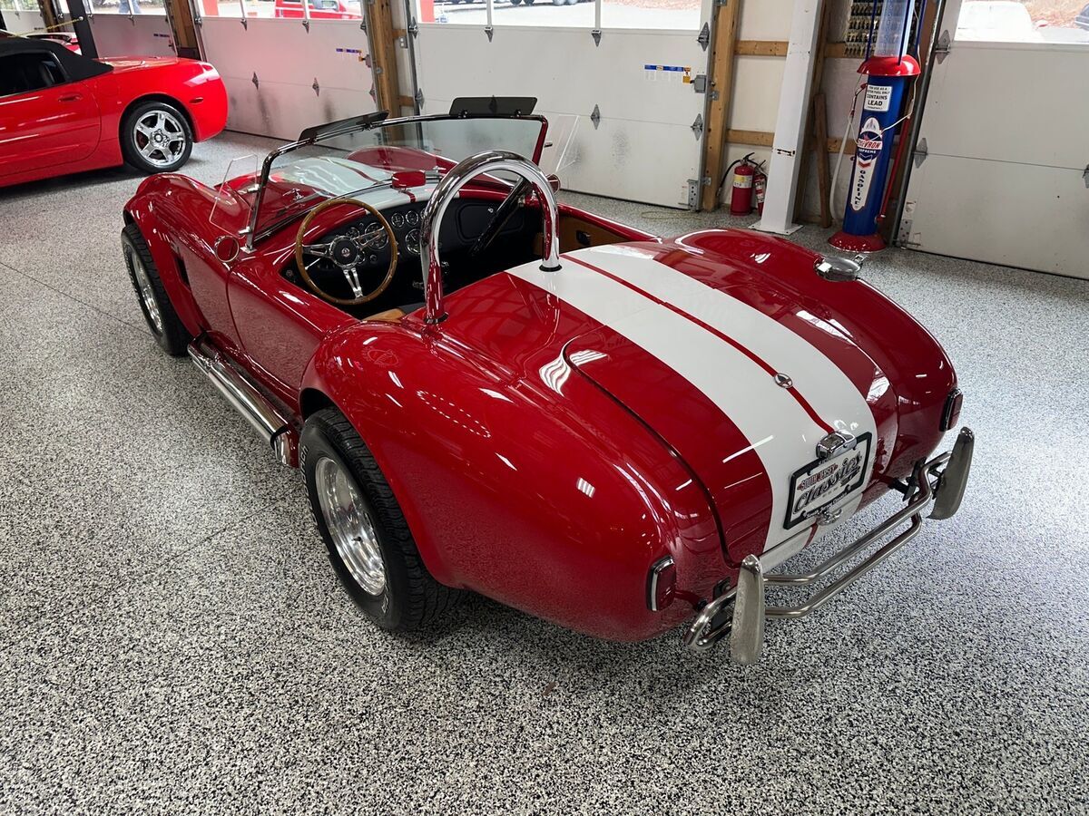 1965 Shelby Cobra 351 V8 4spd Replica Red/White - photo 6
