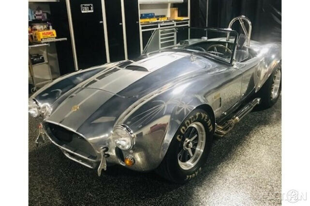 1965 Shelby Cobra 427 Original 50th Anniversary Edition 99 Miles - photo 11