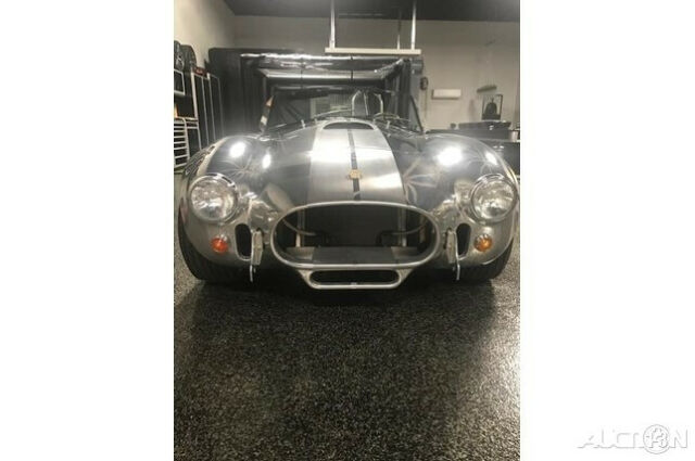1965 Shelby Cobra 427 Original 50th Anniversary Edition 99 Miles - photo 13