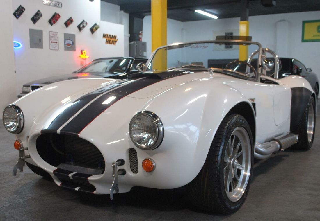 1965 Shelby Cobra Replica Roadster - photo 11