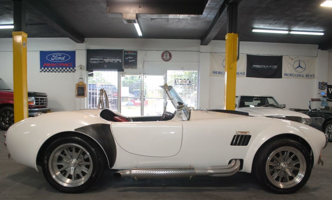 1965 Shelby Cobra Replica Roadster - photo 3