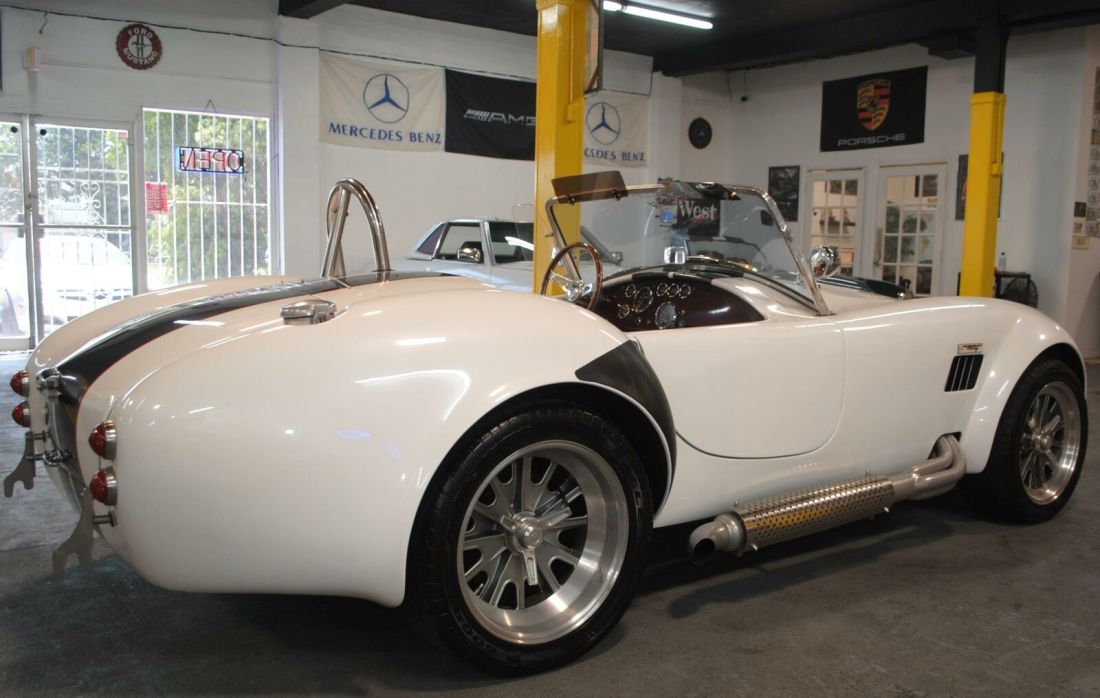 1965 Shelby Cobra Replica Roadster - photo 4