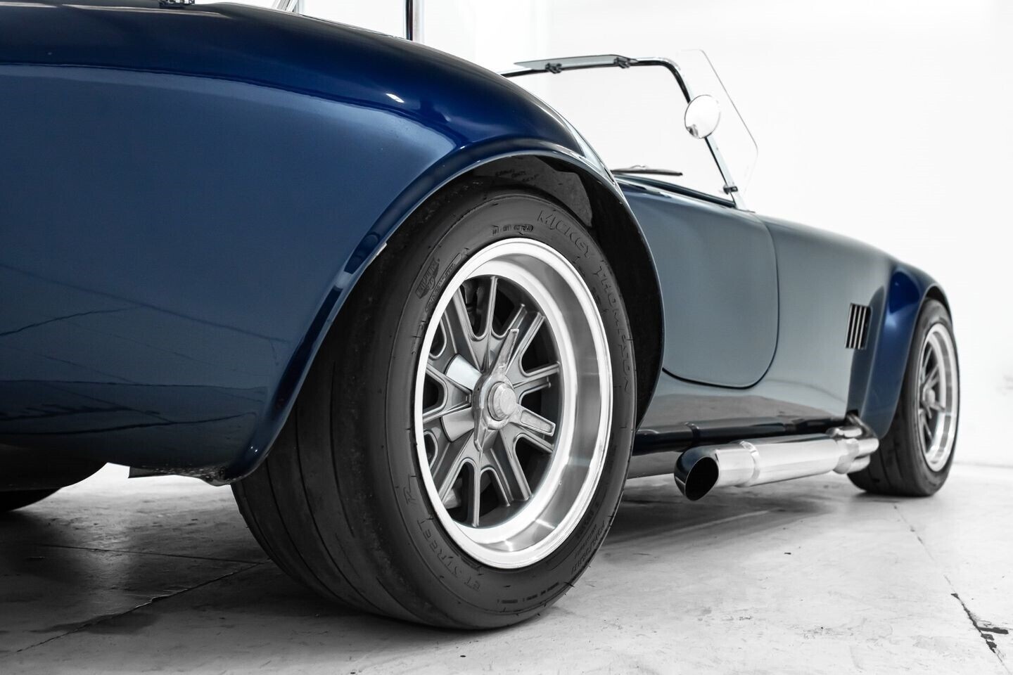 1965 Shelby Cobra 5.0 Coyote Swapped Built by Factory Five - photo 13