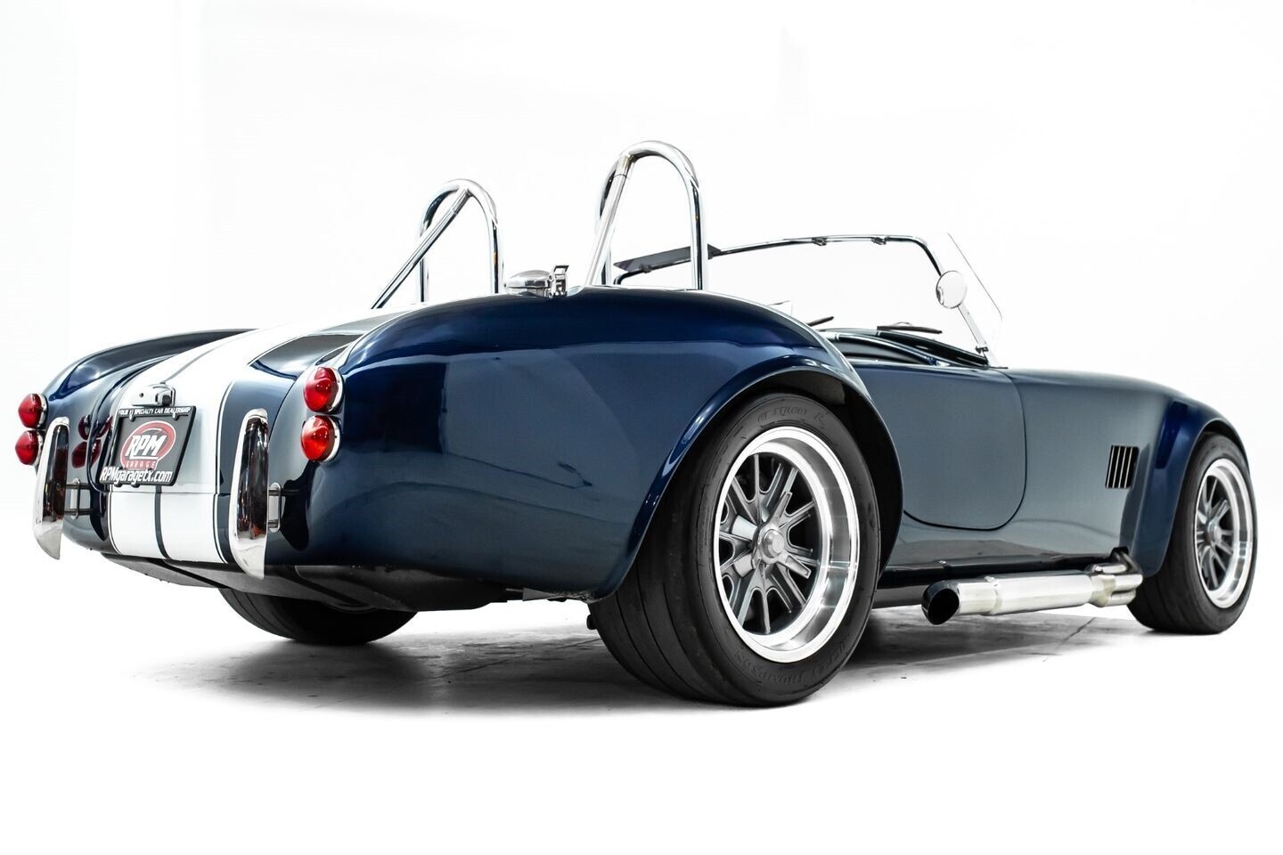 1965 Shelby Cobra 5.0 Coyote Swapped Built by Factory Five - photo 4