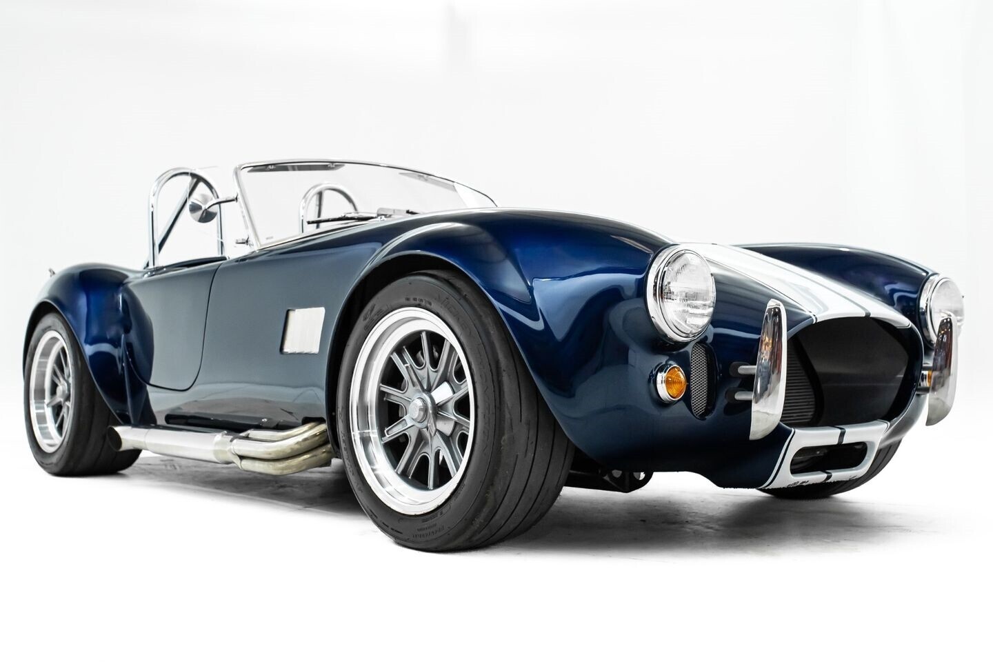 1965 Shelby Cobra 5.0 Coyote Swapped Built by Factory Five - photo 6