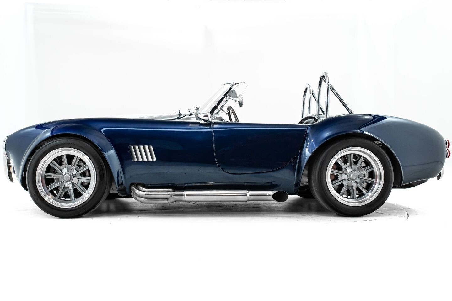 1965 Shelby Cobra 5.0 Coyote Swapped Built by Factory Five - photo 9