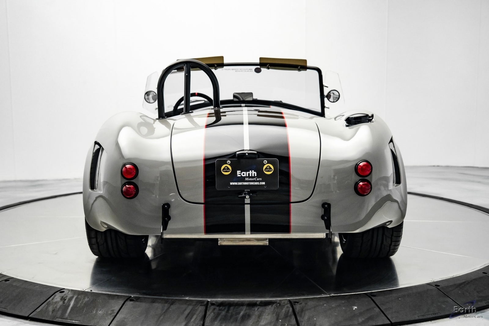 1965 Shelby Cobra Backdraft RT4 Black Edition 5.0 Coyote - photo 11